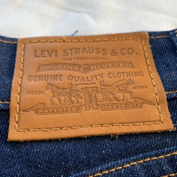 Levi's ribcage no mans land short in indigo dark blue, size 30 - Picture 10 of 14